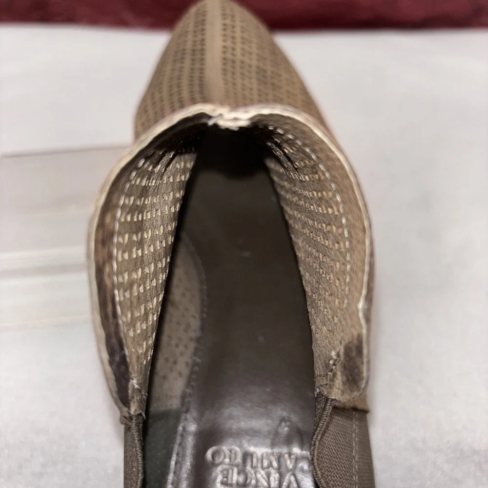 Vince Camuto Celena Brown Leather Ankle Booties Laser Cut Women's 9M EUC